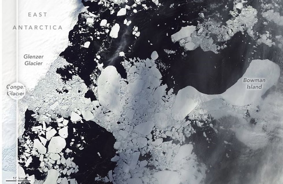 Aspecto de la plataforma de hielo entre lso glaciares Glenzer y Conger tras el colapso