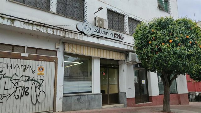Peluquería Willy, que ocupa uno de los locales del convento de las Concepcionistas.
