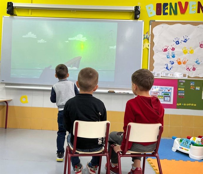 Niños en el CEIP Nuestra Señora del Rosario de Torrevieja (Alicante), donde se ha habilitado un aula de acogida para alumando refugiado de Ucrania