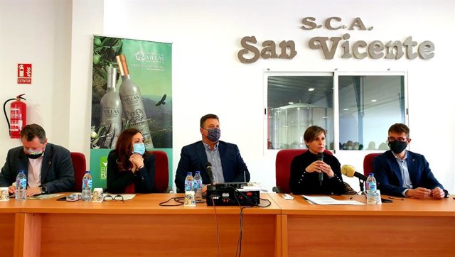 Inauguración de la jornada sobre sostenibilidad en las cooperativas oleícolas.