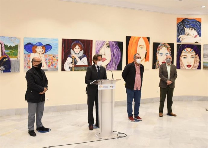 Presentación de la exposición 'Miradas de mujer', de Carlos González