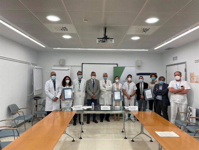 Tres unidades del Hospital Clínico reciben la certificación de la Agencia de Calidad Sanitaria de Andalucía
