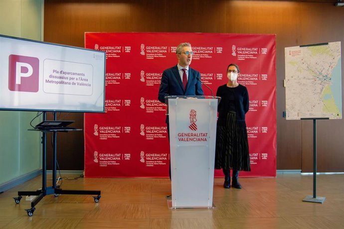 Archivo - El conseller de Obras Públicas, Arcadi España.