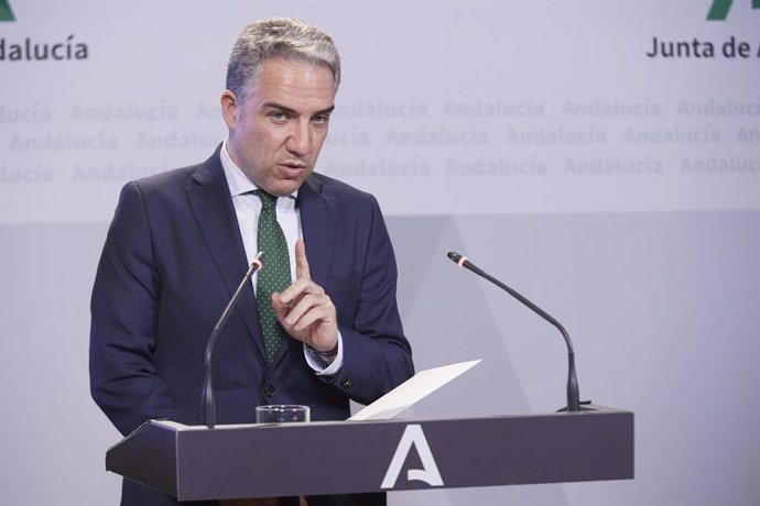 El consejero de Presidencia, Elías Bendodo, durante la rueda de prensa tras el Consejo de Gobierno andaluz en el Palacio de San Telmo, a 29 de marzo de 2022 en Sevilla (Andalucía, España)