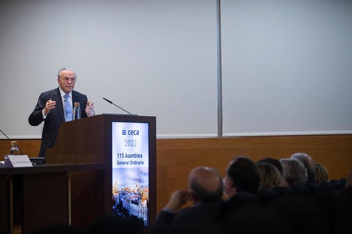 El presidente de CECA, Isidro Fainé, durante la 115 Asamblea General de la asociación, celebrada en Madrid a 29 de marzo de 2022.