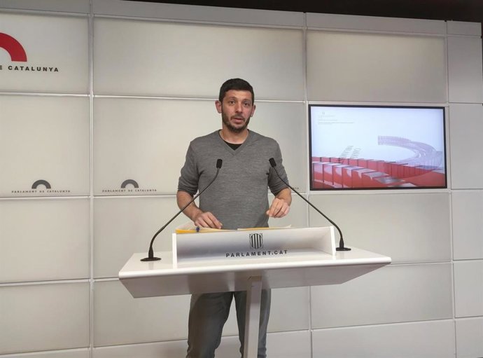 El diputat de la CUP al Parlament Xavi Pellicer en la roda de premsa