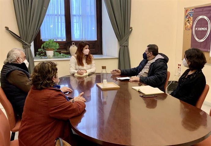 Susana Serrano se reúne con la Unión de Peñas Flamencas.