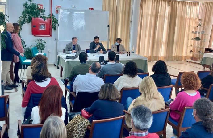 Presentación del Estudio de Detección y Análisis de Necesidades Formativas de la Consejería de Empleo, Formación y Trabajo Autónomo en la provincia de Huelva.