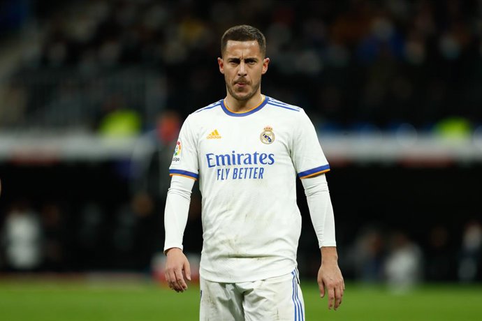 Archivo - Eden Hazard of Real Madrid looks on during the Spanish League, La Liga Santander, football match played between Real Madrid and Granada CF at Santiago Bernabeu stadium on February 06, 2022, in Madrid, Spain.