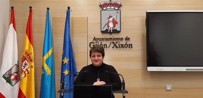 Archivo - Carmen Saras, concejala de Cooperación al Desarrollo de Gijón