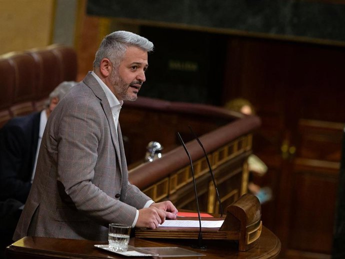 Germán Renau, diputado del Grupo Socialista, defiende la proposición no de ley sobre impulso del hidrógeno renovable