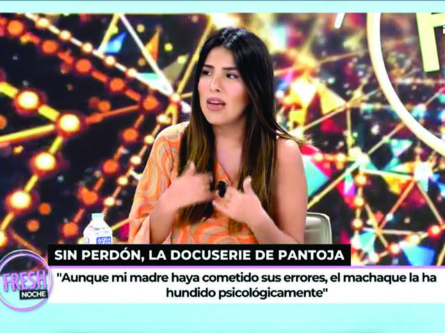 Isa Pantoja en su intervención en 'Ya son las ocho'