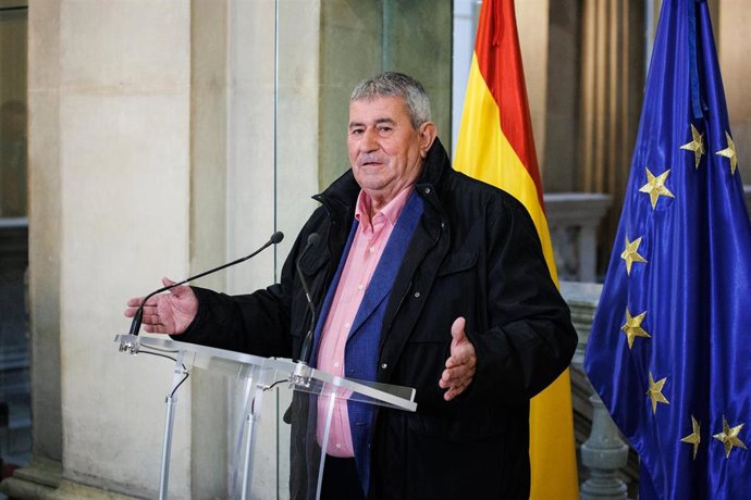 Archivo - El secretario General de UPA, Lorenzo Ramos, en una rueda de prensa después de su reunión con el ministro de Agricultura, Pesca y Alimentación