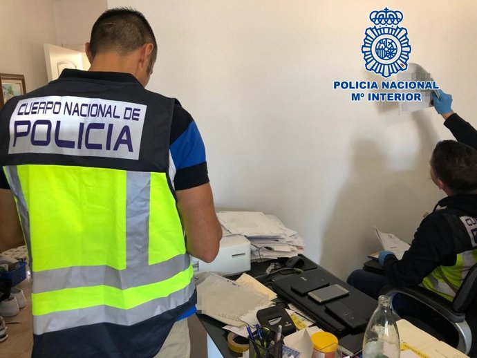 Investigadores de la Policía Nacional