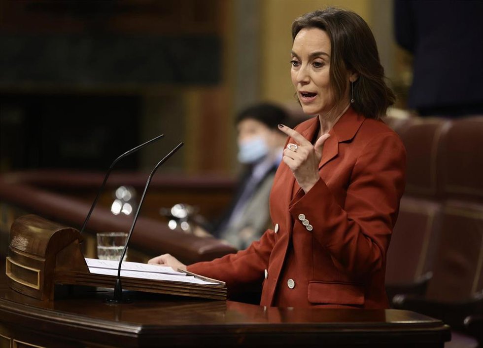 La coordinadora general del PP, Cuca Gamarra, interviene en una sesión plenaria, en el Congreso de los Diputados, a 30 de marzo de 2022, en Madrid (España). El pleno gira en torno a las conclusiones del Consejo Europeo que se celebró el pasado 24 y 25 d
