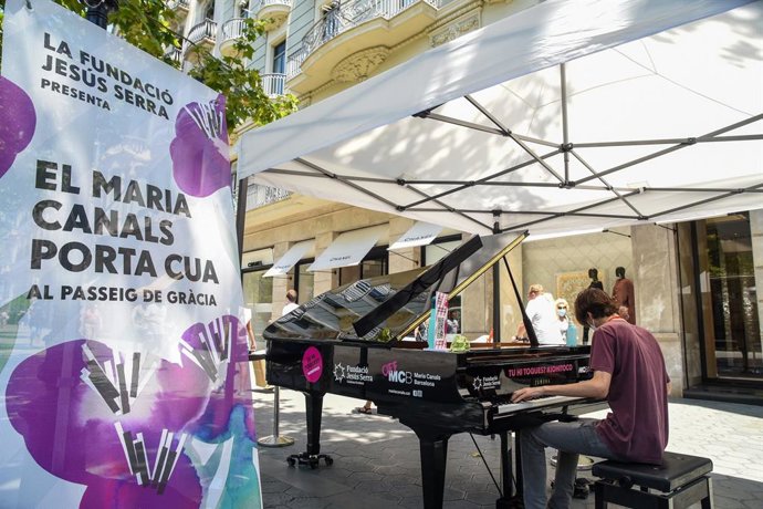 Imatge del piano installat a Barcelona en el marc del Concurs Maria Canals
