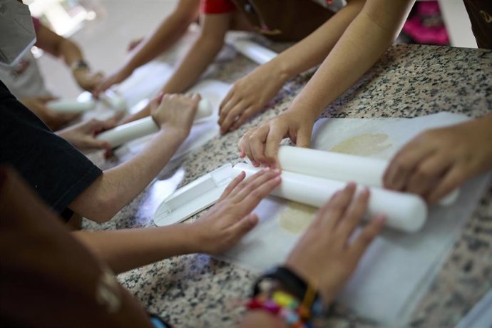 Archivo - NIños en un campamento de verano