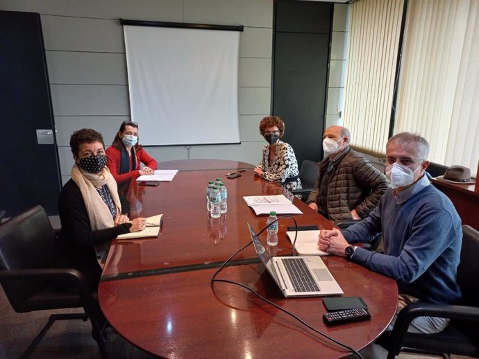 El vicepresidente ejecutivo de la AVI, Andrés García Reche, visita el Instituto de Agroquímica y Tecnología de Alimentos (IATA), centro del CSIC ubicado en el Parc Científic de la Universitat de Valncia (PCUV).