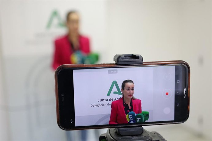 La delegada de la Junta en Huelva, Bella Verano.