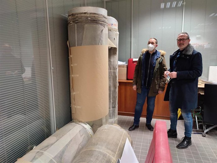Antoñanzas y Calonge visitan la estación del tren para ver las vidrieras de la antigua estación del tren