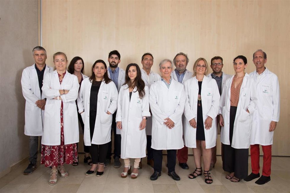 Archivo - Miembros del Instituto Oncológico Quirónsalud Zaragoza.