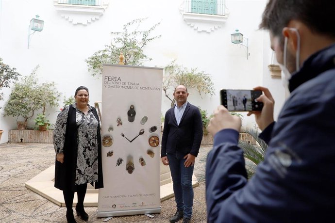 Dolores Amo y Miguel Ruz presentan Feria del Vino de Tinaja y Gastronomía de Montalbán.