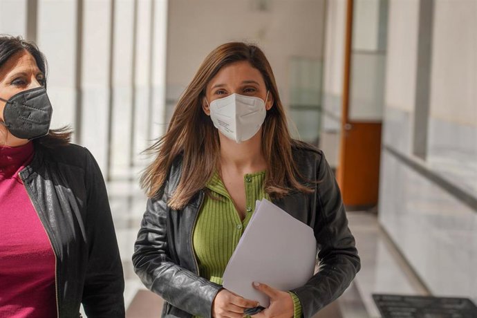 La portavoz adjunta del Grupo Parlamentario Socialista, María Márquez, en rueda de Prensa en el Parlamento de Andalucía a 30 de marzo del 2022 en Sevilla (Andalucía, España)