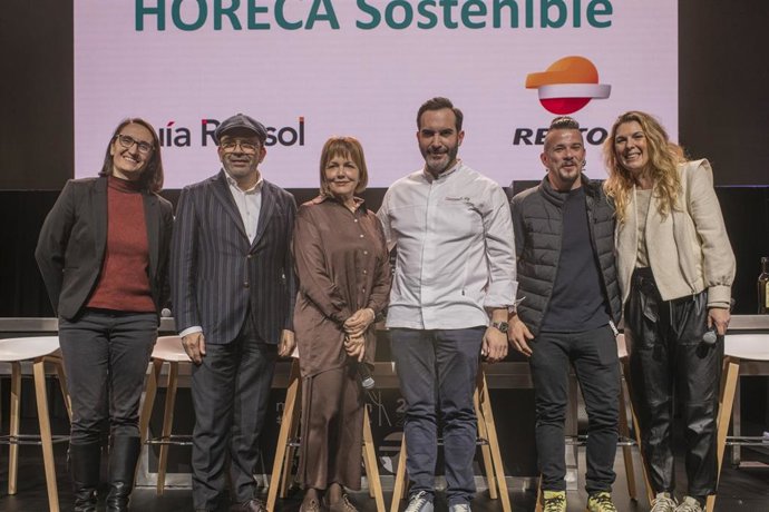 Presentación de la Comunidad Horeca Sostenible de Repsol y Guía Repsol, con la participación de varios destacados cocineros y cocineras españoles