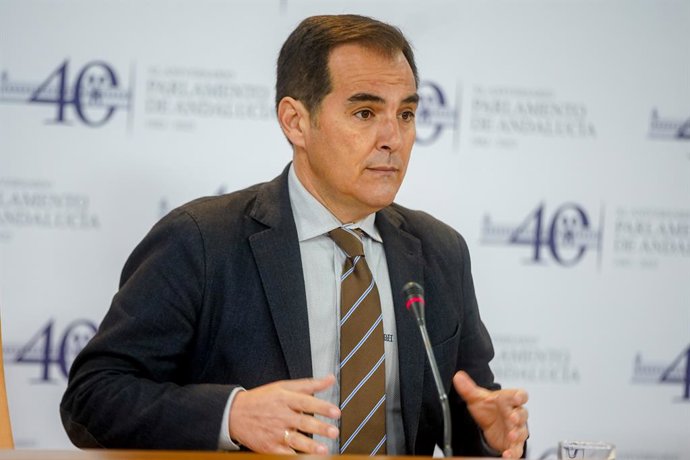 El portavoz del grupo popular en el Parlamento de Andalucía, José Antonio Nieto, en rueda de prensa a 30 de marzo del 2022 en Sevilla, (Andalucía, España)