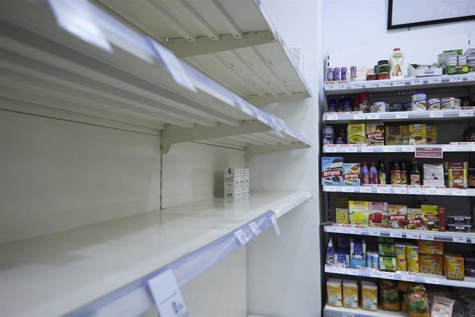 Los supermercados sufren un desabastecimiento de productos de primera necesidad por la protesta de los transportistas