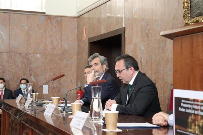 El evento ha tenido lugar en el Aula Magna de la Facultad de Derecho de la Universidad de Zaragoza.