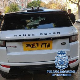 Vehículo intervenido por la PN que figuraba sustraído en Reino Unido