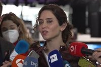 Ayuso asegura que la "guerra entre fiscalías" es ajena a la Comunidad y que tiene una sensación de "indefensión"