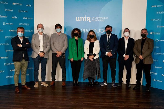 Manuel Peiró, director de Innovación de UNIR; Molina; Juste; Sandra Fernández; Mora; Delgado; Medina y Colmenarejo