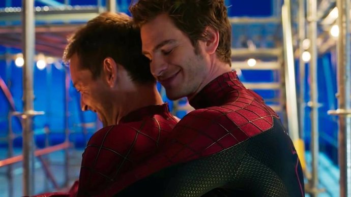 Andrew Garfield da la mejor respuesta sobre The Amazing Spider-Man 3