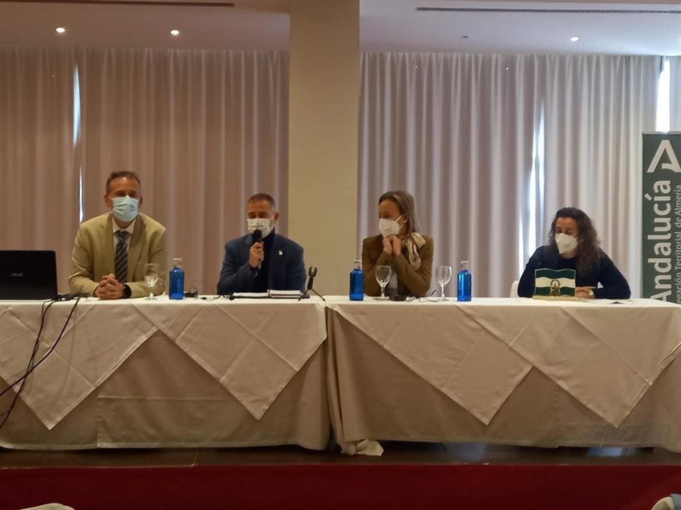 Antonio Jiménez en las jornadas de directores de centros educativos de Almería