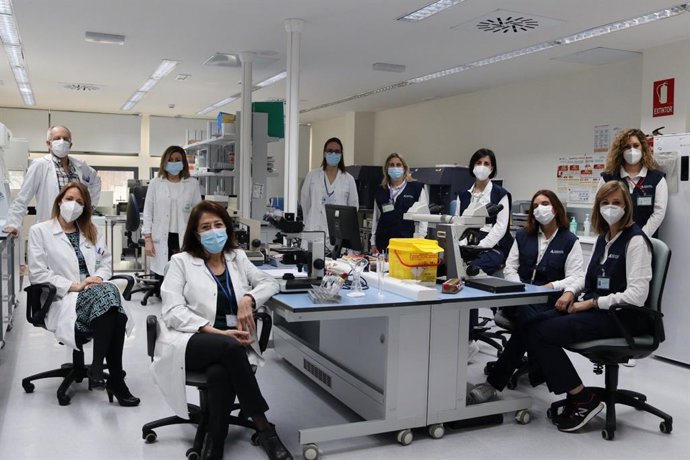 Equipo hematología trasplante autólogo en domicilio del Hospital Universitario Reina Sofía.