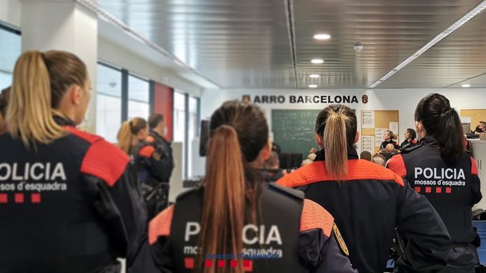 Equip de les dones Arro preparada per garantir la seguretat durant el partit