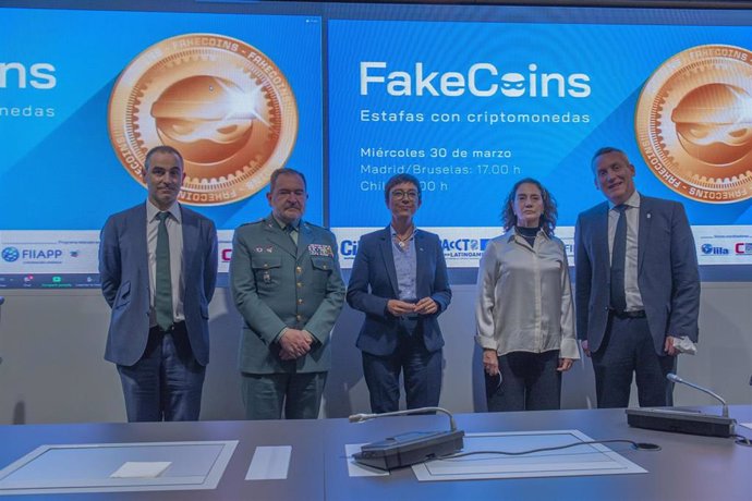 Presentación de la campaña 'FakeCoins' que impulsa la Guardia Civil en 17 países