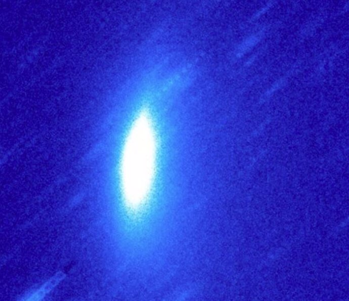 Imagen Del Cometa C/2014 B1 (Scwartz) Tomada Con El Telescopio Óptico Nórdico De 2,5 Metros.