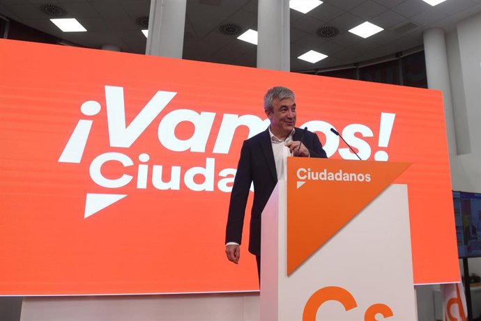 Archivo - El cabeza de lista de Ciudadanos al Parlamento Europeo, Luis Garicano, durante su intervención tras conocerse los resultados electorales del 26M.      