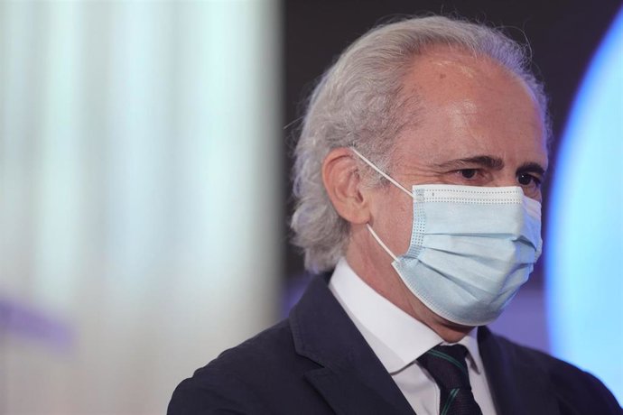 Archivo - El consejero de Sanidad de la Comunidad de Madrid, Enrique Ruiz Escudero