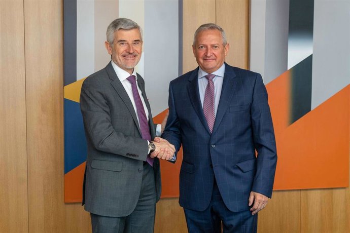 Santander y Cooperativas Agro-alimentarias de España renuevan su acuerdo para apoyar a más de 1.150.000 socios agricultores y ganaderos