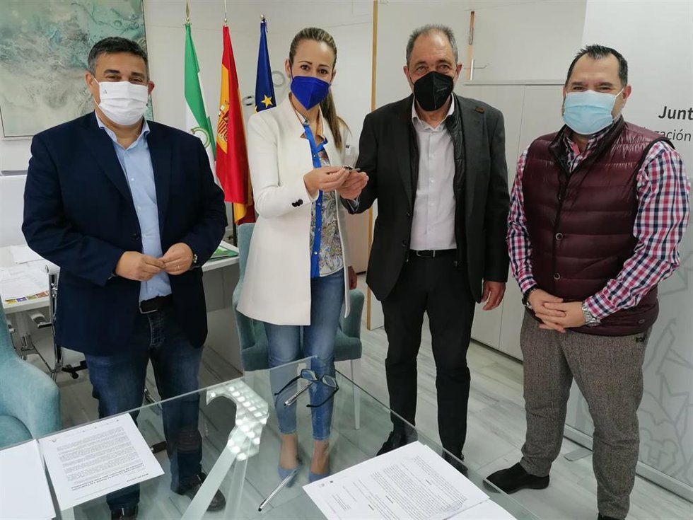 Firma del contrato.