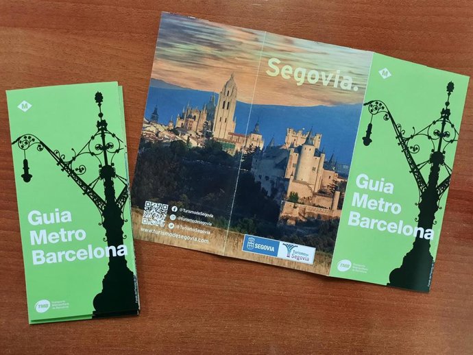 La imagen de Segovia en la contraportada del mapa del metro de la ciudad de Barcelona.