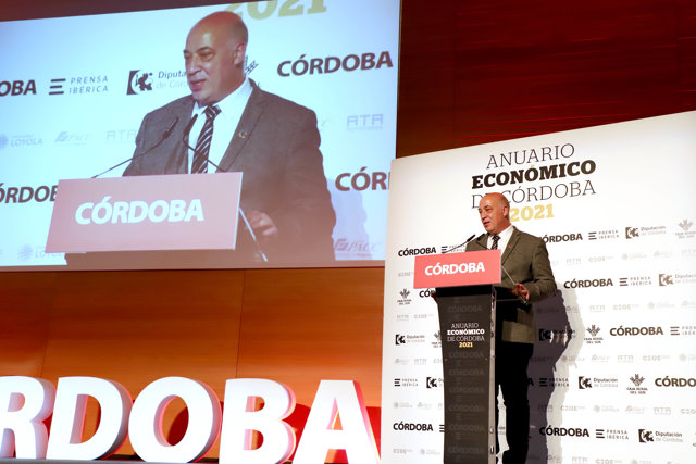 Antonio Ruiz durante su intervención en la presentación del 'Anuario Económico de Diario Córdoba'.