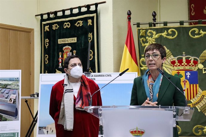 La directora general de la Guardia Civil, María Gámez, y la presidenta de SIEPSE, Mercedes Gallizo.