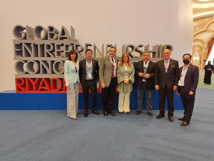 Málaga mantiene más de 40 reuniones en el Congreso Mundial de Emprendimiento celebrado en Riad.