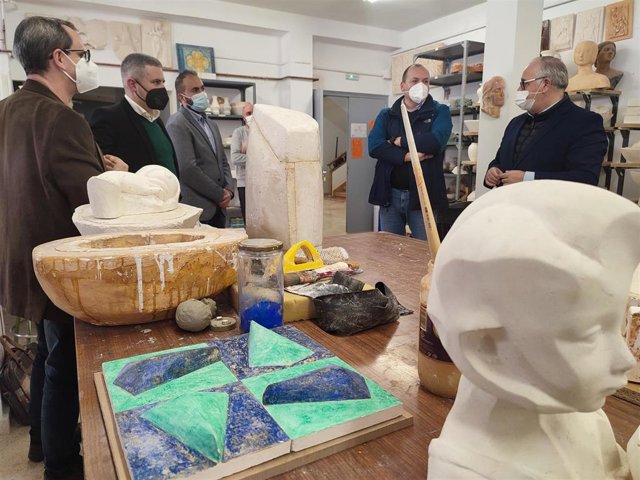 Visita a la Escuela de Arte Gaspar Becerra