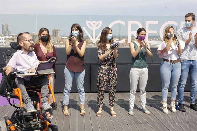 Archivo - (I-D) El portavoz de Unidas Podemos, Pablo Echenique; la portavoz adjunta en la Asamblea de Madrid, Alejandra Jacinto; la portavoz del partido, Isabel Serra; la ministra de Derechos Sociales, Ione Belarra, y la ministra de Igualdad, Irene Mont